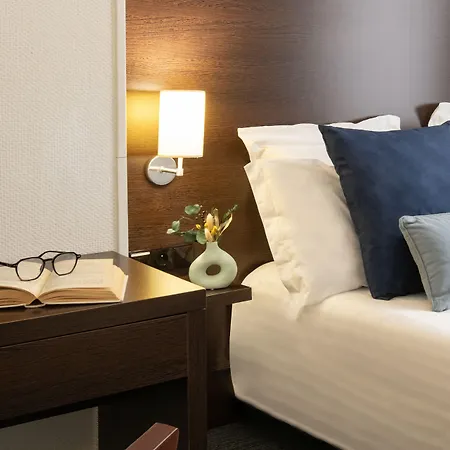 Hotel Menton Le Vendome 3* מנטון