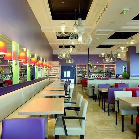 Hotel Menton Le Vendome מלון