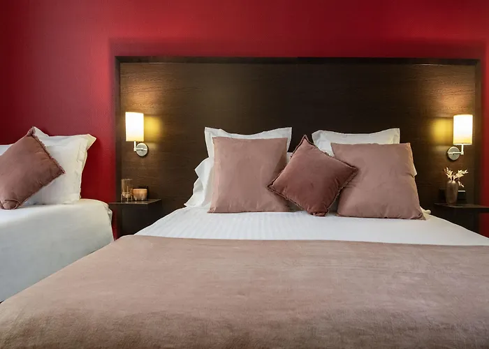 Hotel Menton Le Vendome فندق 3*