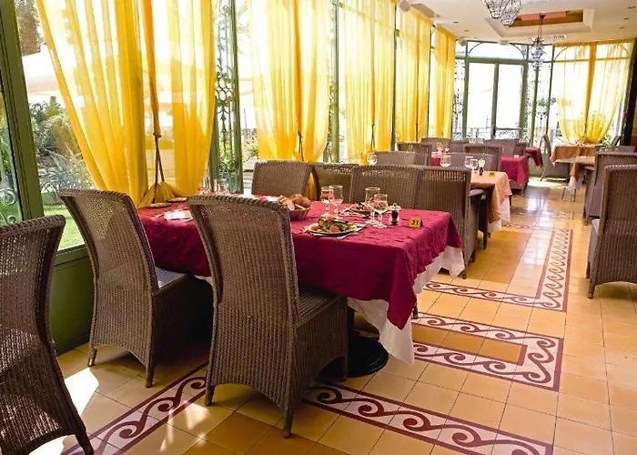 Hotel Menton Le Vendome 3*