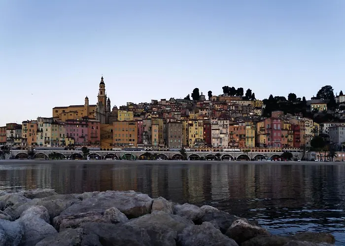 ホテル Hotel Menton Le Vendome マントン