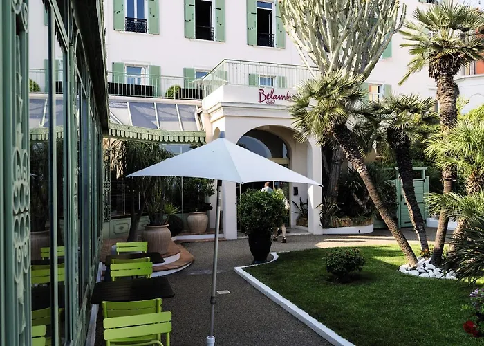 Hotel Menton Le Vendome מלון 3*
