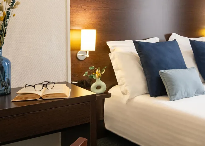 מלון Hotel Menton Le Vendome