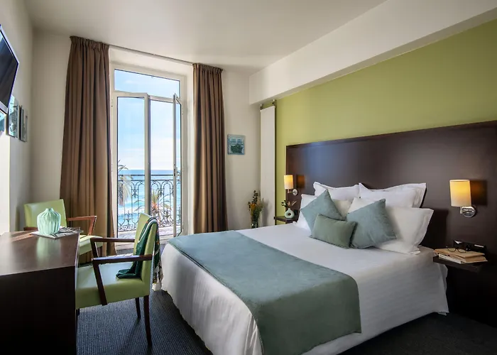 ホテル Hotel Menton Le Vendome